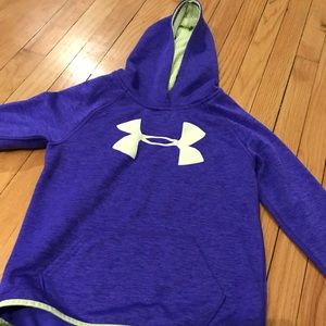 Girls underarmour sweatshirt